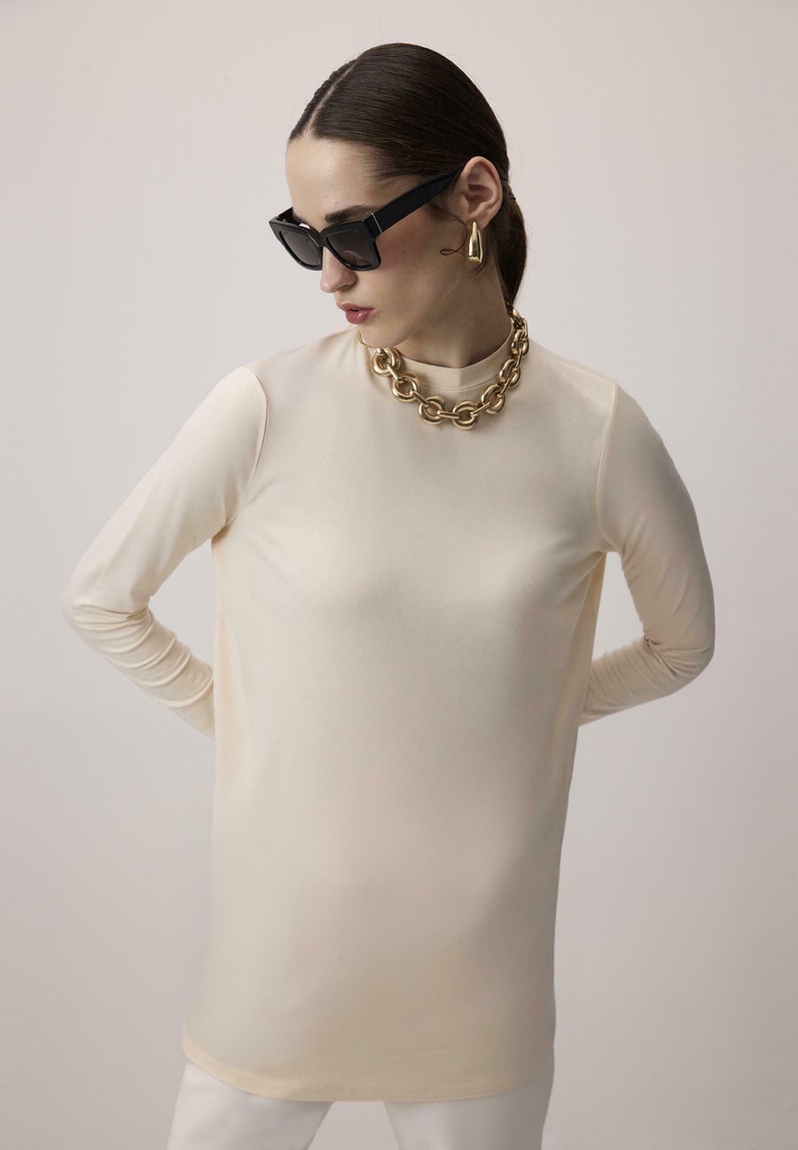 Топ Touché Privé FULL SHOULDER, Beige/Beige
Топ Touché Privé FULL SHOULDER, Beige/Beige