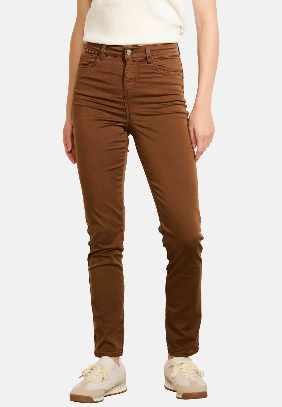 Брюки LolaLiza HIGH WAIST SLIM, Camel Cinnamon/Camel
Брюки LolaLiza HIGH WAIST SLIM, Camel Cinnamon/Camel