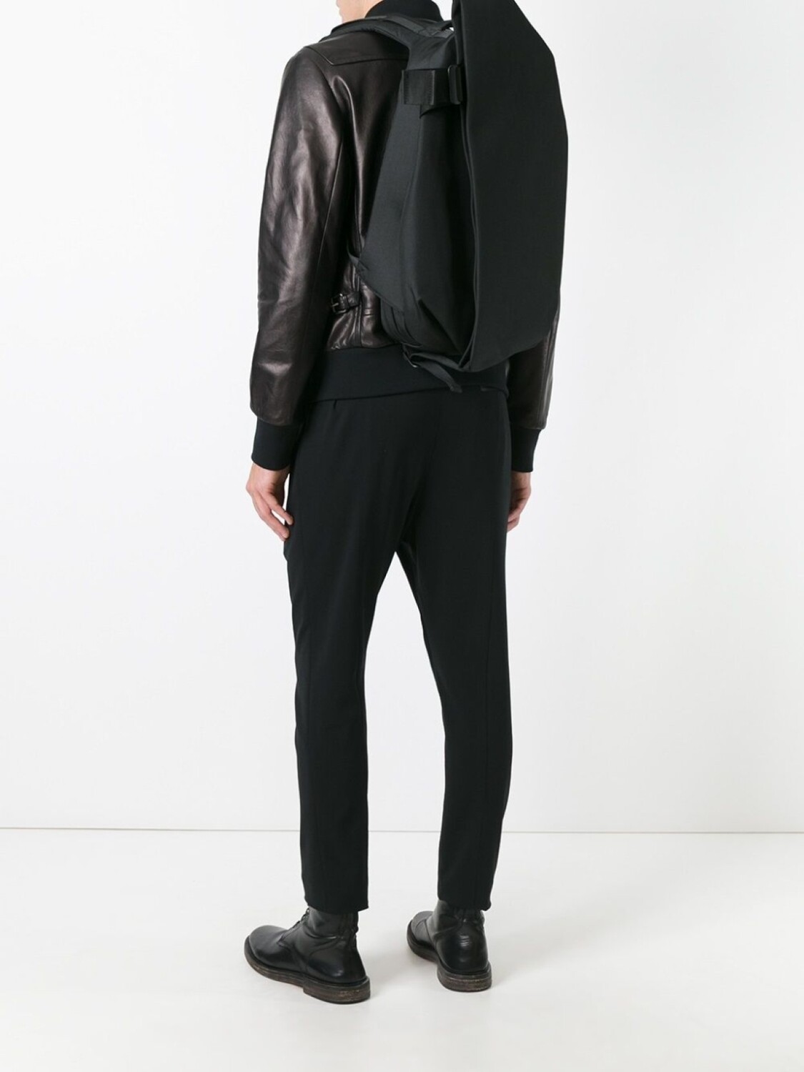 Côte&Ciel средний рюкзак с плоской панельной деталью, черный
Côte&Ciel средний рюкзак с плоской панельной деталью, черный