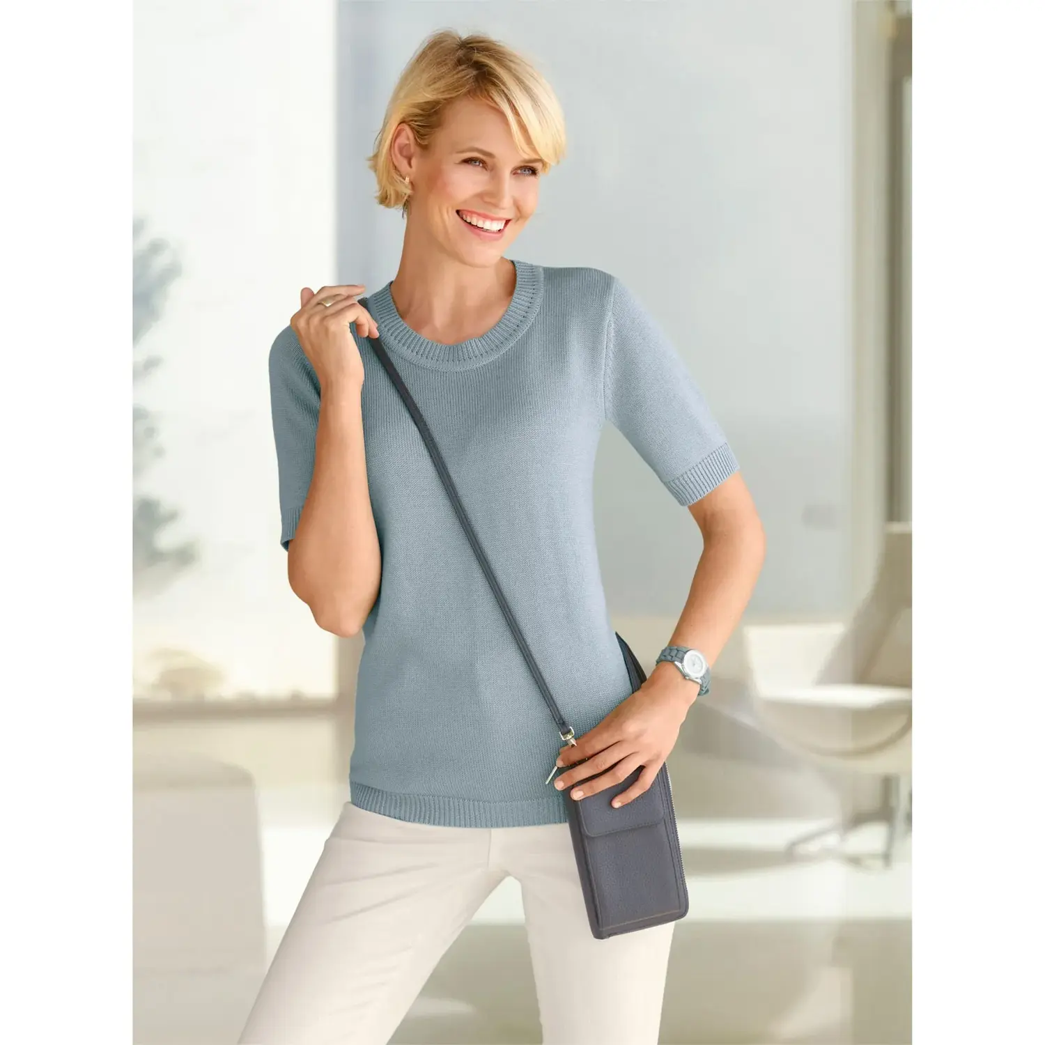 Повседневный образ Свитер с короткими рукавами "Пуловер" Casual Looks, синий
Повседневный образ Свитер с короткими рукавами "Пуловер" Casual Looks, синий