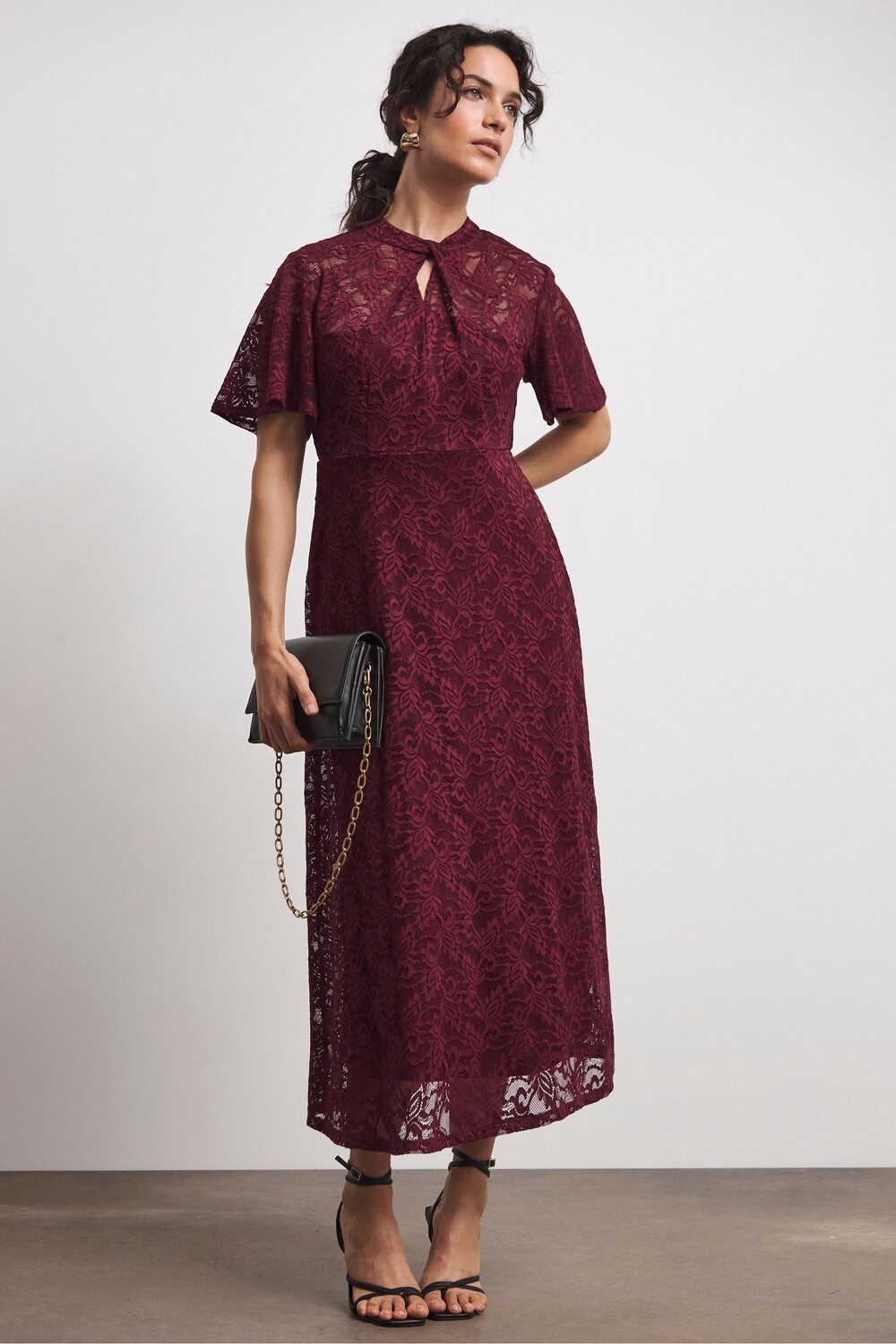 Кружевное платье миди Joanna Hope, красный
Кружевное платье миди Joanna Hope, красный