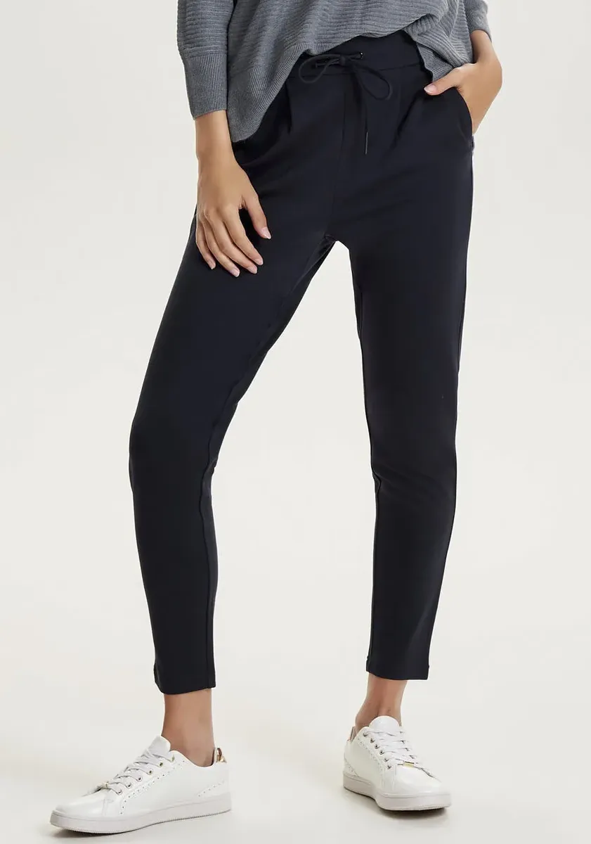 Only Брюки-джоггеры "ONLPOPTRASH LIFE EASY COL PANT PNT NOOS", цвет Night Sky
Only Брюки-джоггеры "ONLPOPTRASH LIFE EASY COL PANT PNT NOOS", цвет Night Sky