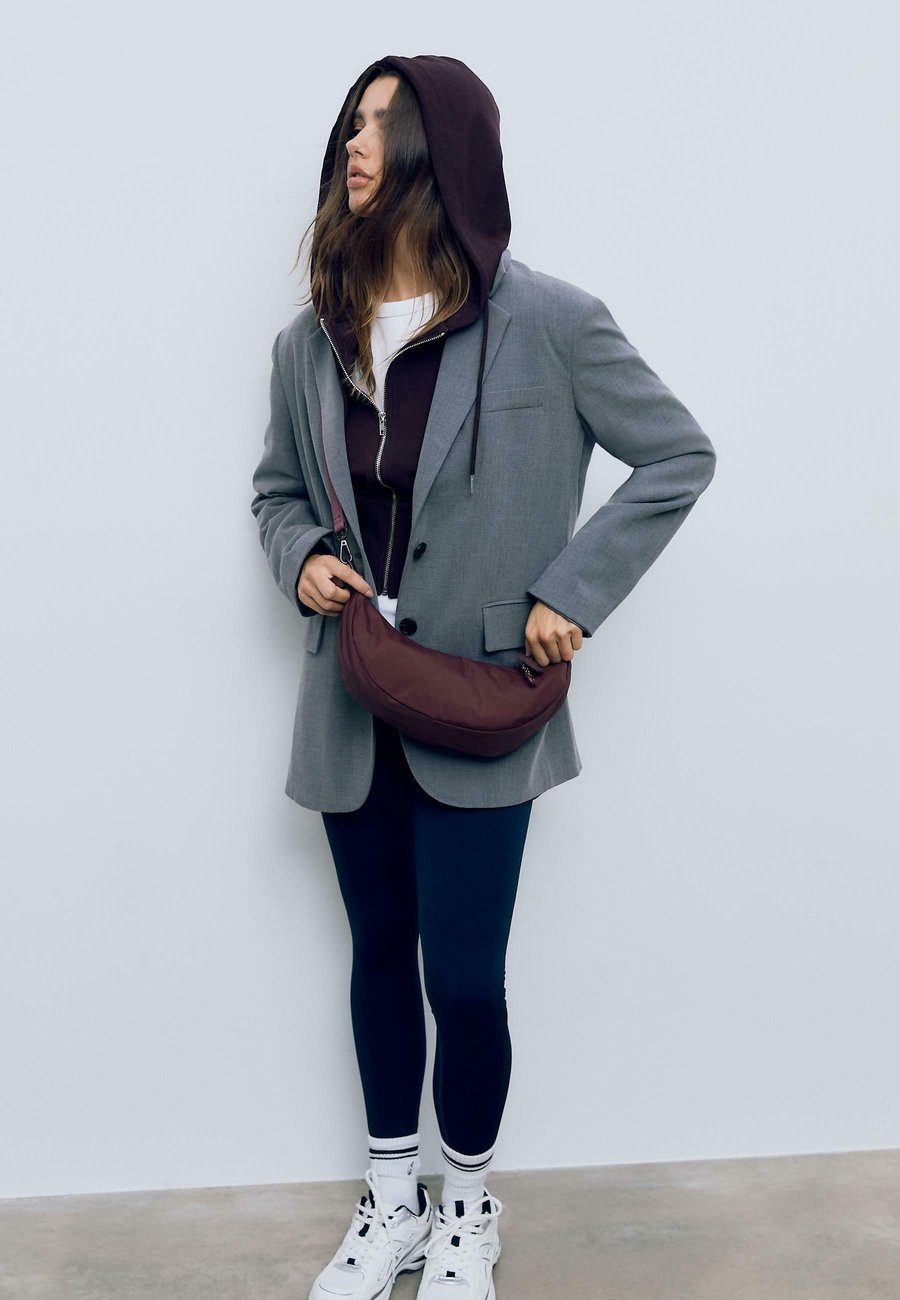 Сумка кросс-боди Stradivarius Cross body bag, Bordeaux
Сумка кросс-боди Stradivarius Cross body bag, Bordeaux