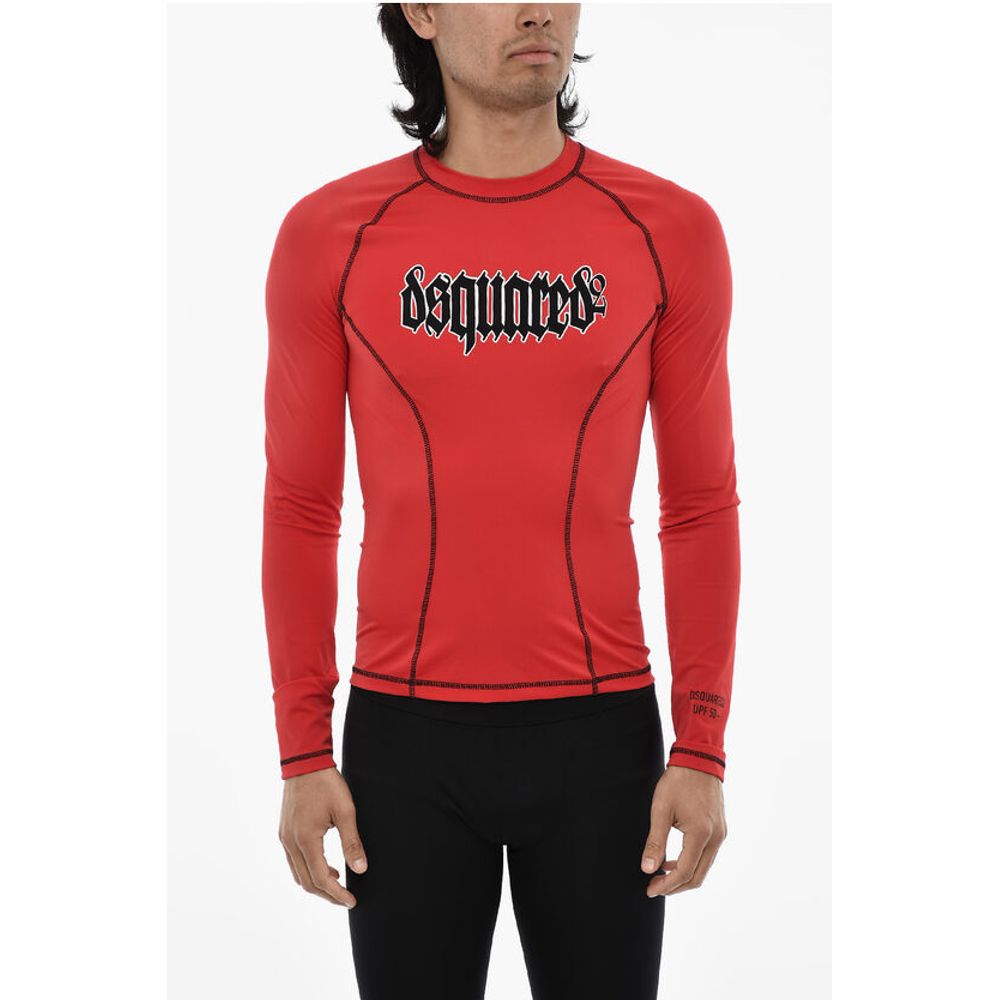 Футболка облегающего спортивного кроя с готическим принтом Dsquared2, Red 
Футболка облегающего спортивного кроя с готическим принтом Dsquared2, Red
