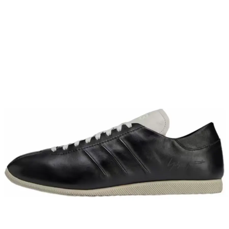 Кроссовки adidas Y-3 Japan 'Black Talc', черный
Кроссовки adidas Y-3 Japan 'Black Talc', черный