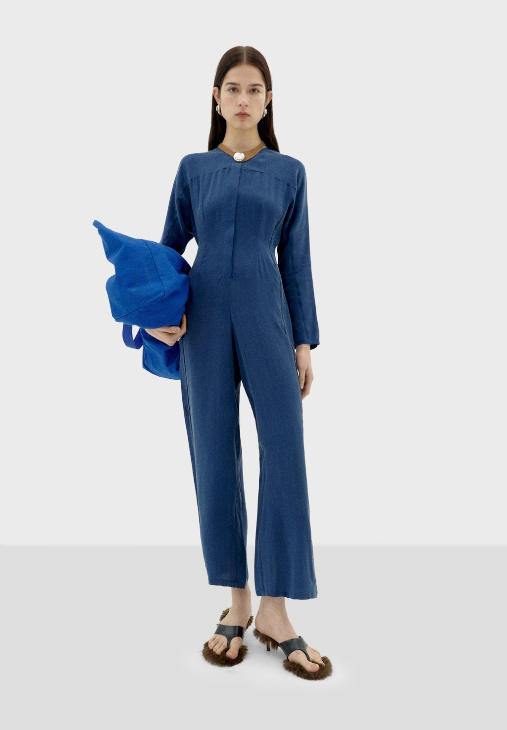 Комбинезон MARCIA Thinking Mu, цвет Raw Denim 
Комбинезон MARCIA Thinking Mu, цвет Raw Denim