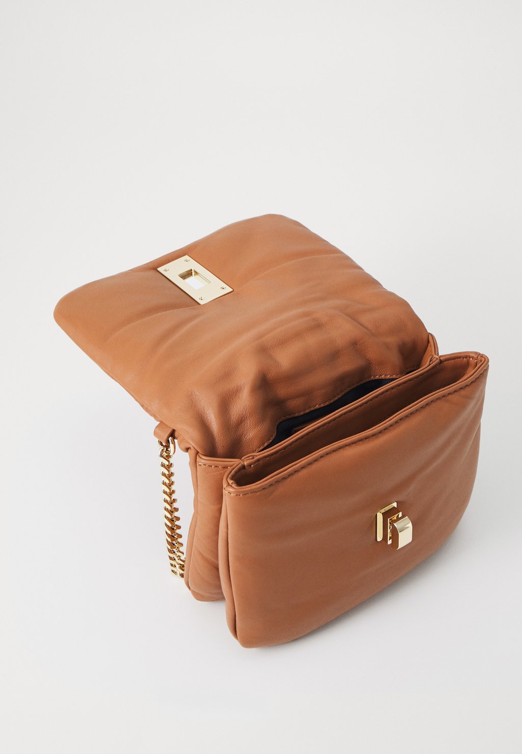 Сумка через плечо SOFT CROSSOVER Tommy Hilfiger, коричневый
Сумка через плечо SOFT CROSSOVER Tommy Hilfiger, коричневый