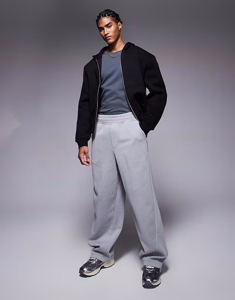 Широкие брюки-джоггеры Bershka серого цвета
Широкие брюки-джоггеры Bershka серого цвета