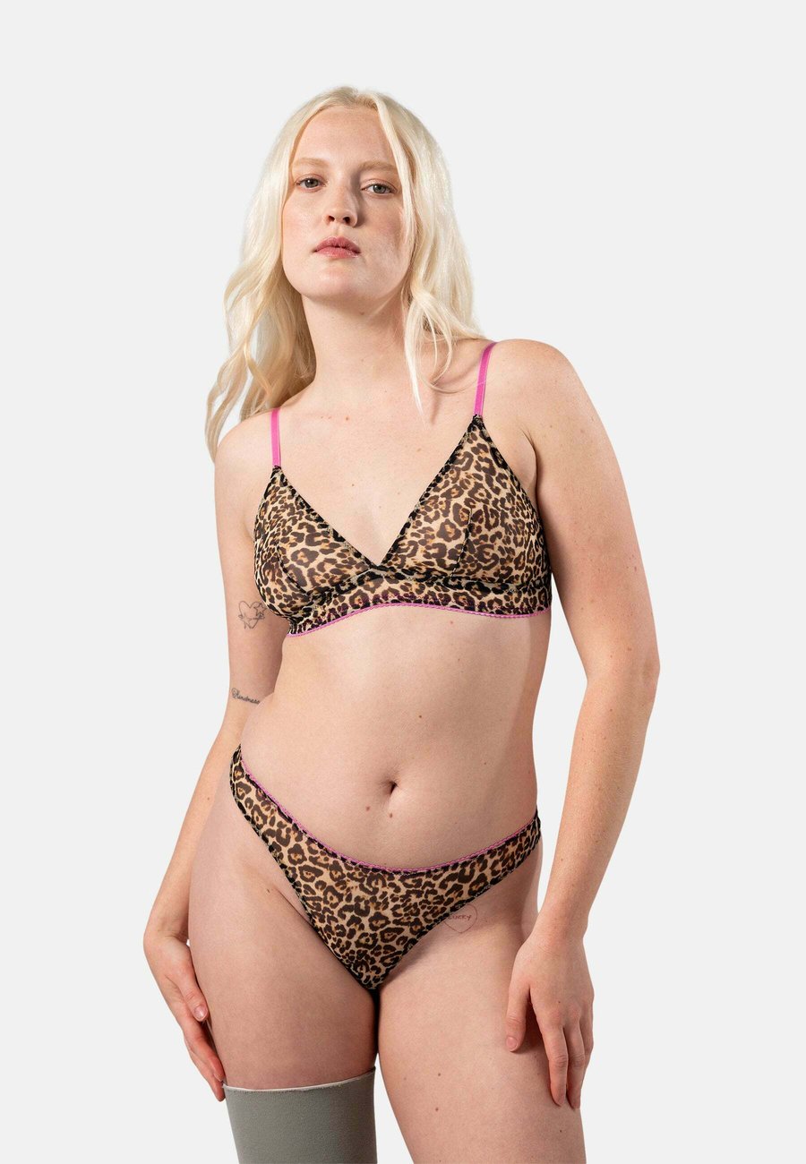 Трусы Understatement Thong, Leopard Candy Pink/Yellow
Трусы Understatement Thong, Leopard Candy Pink/Yellow