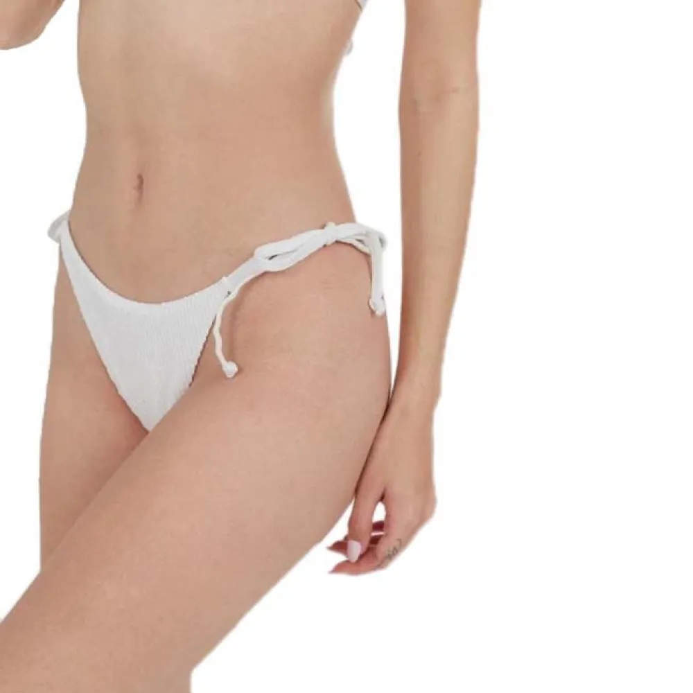 Низ бикини Fundango Innisfil II Tie Side Jacquard, белый
Низ бикини Fundango Innisfil II Tie Side Jacquard, белый