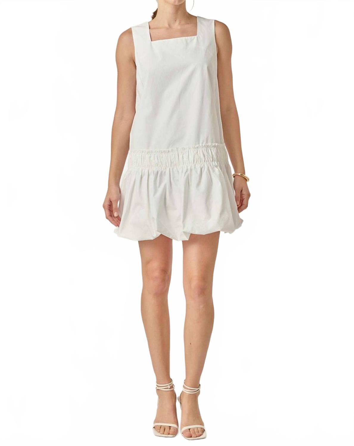 Женское белое платье без рукавов с защипами English Factory
Женское белое платье без рукавов с защипами English Factory