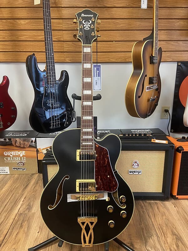 Электрогитара Ibanez AF75G-BKF Artcore 2017 - Present - Black Flat
Электрогитара Ibanez AF75G-BKF Artcore 2017 - Present - Black Flat