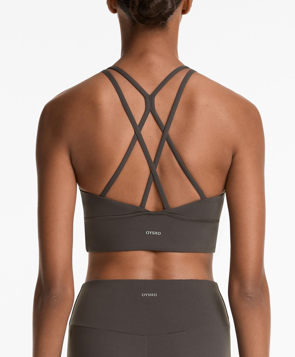 Спортивный бюстгальтер comfortlux средней поддержки с чашечками Oysho, антрацит
Спортивный бюстгальтер comfortlux средней поддержки с чашечками Oysho, антрацит