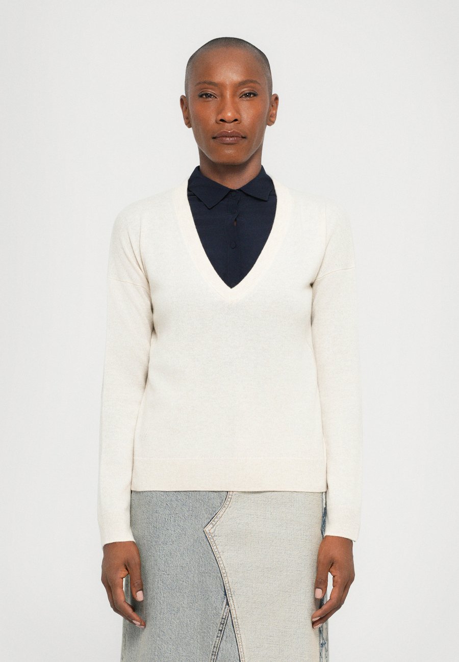 Джемпер Zadig & Voltaire VIVI PATCH HEART, Ecru/Beige
Джемпер Zadig & Voltaire VIVI PATCH HEART, Ecru/Beige