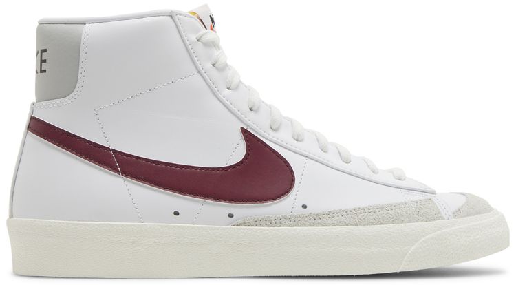 Кроссовки Nike Blazer Mid '77 Vintage 'White Dark Beetroot', белый 
Кроссовки Nike Blazer Mid '77 Vintage 'White Dark Beetroot', белый