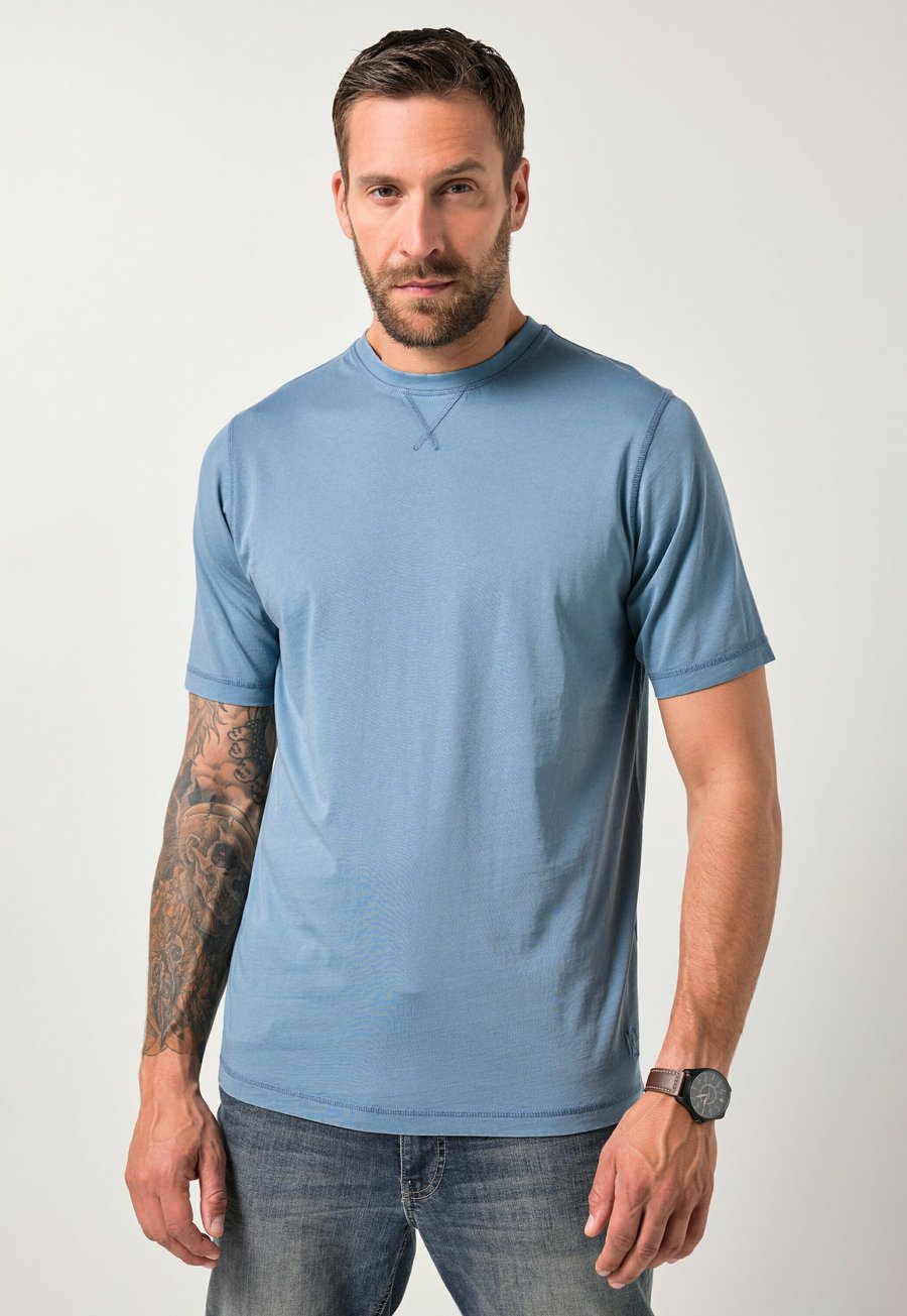 Футболка JP1880 Basic T-shirt, Midnight Blue/Light Blue, Синий, Футболка JP1880 Basic T-shirt, Midnight Blue/Light Blue
Футболка JP1880 Basic T-shirt, Midnight Blue/Light Blue, Синий, Футболка JP1880 Basic T-shirt, Midnight Blue/Light Blue