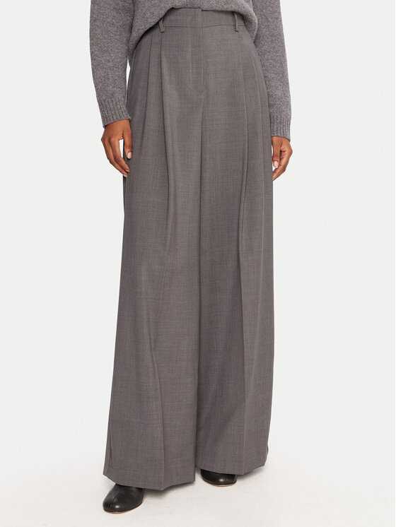 Брюки палаццо wide leg Adelfi 2525136072 Weekend Max Mara, серый
Брюки палаццо wide leg Adelfi 2525136072 Weekend Max Mara, серый