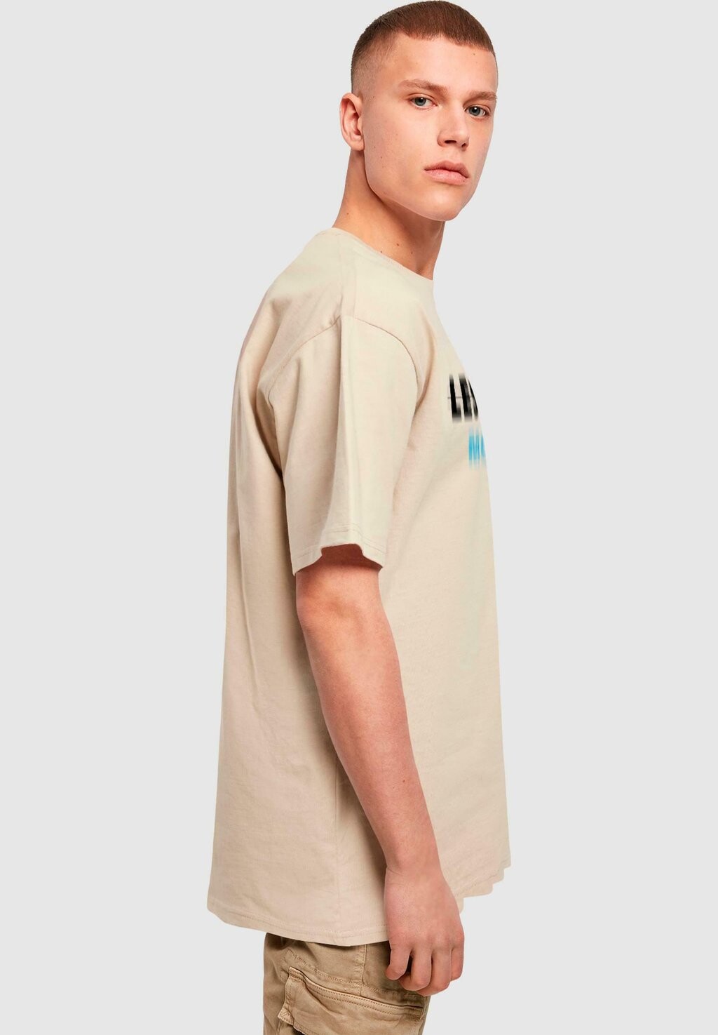 Футболка с принтом LESS SCROLLING 2Y Studios, песочный
Футболка с принтом LESS SCROLLING 2Y Studios, песочный