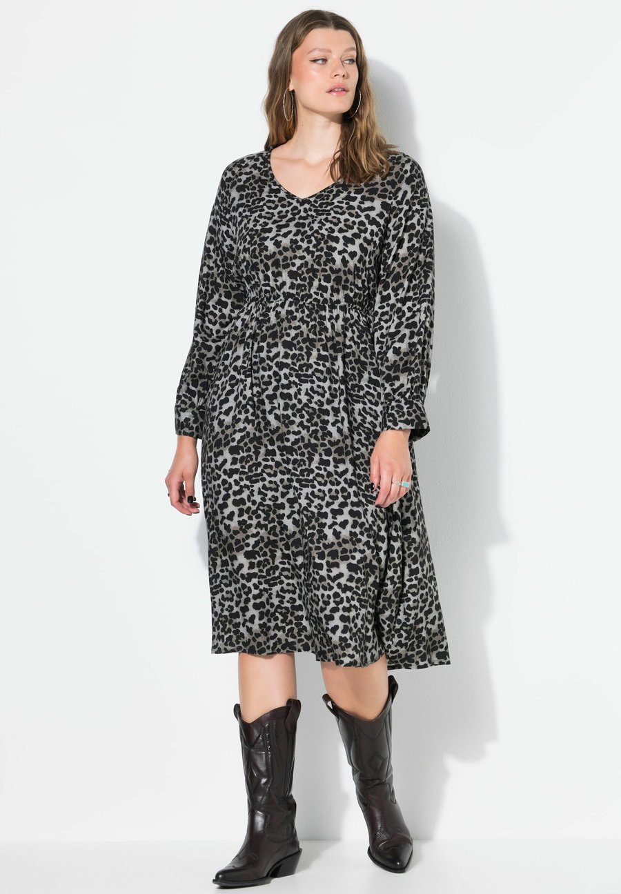 Платье Studio Untold MIDI A-LINIE LEO ELASTISCHE TAILLE, Stone Grey/Grey
Платье Studio Untold MIDI A-LINIE LEO ELASTISCHE TAILLE, Stone Grey/Grey