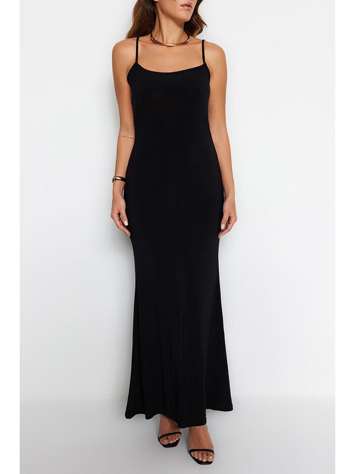 Длинное платье trendyol, черный
Длинное платье trendyol, черный