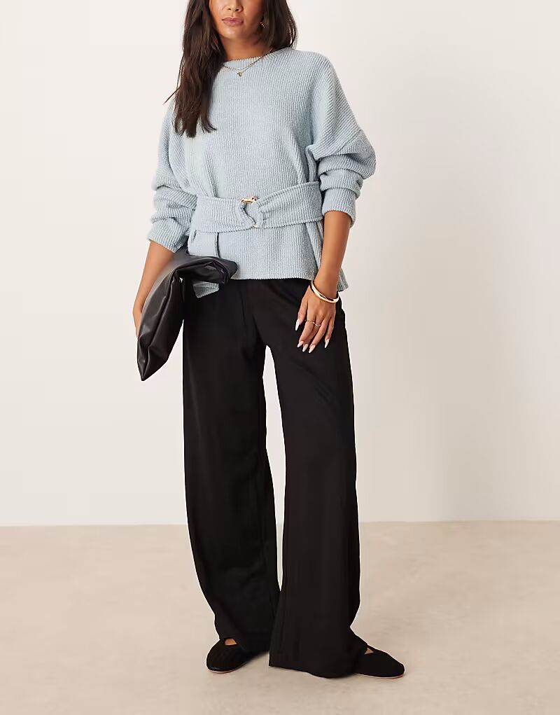 Широкие брюки со складками спереди черного цвета Aware
Широкие брюки со складками спереди черного цвета Aware