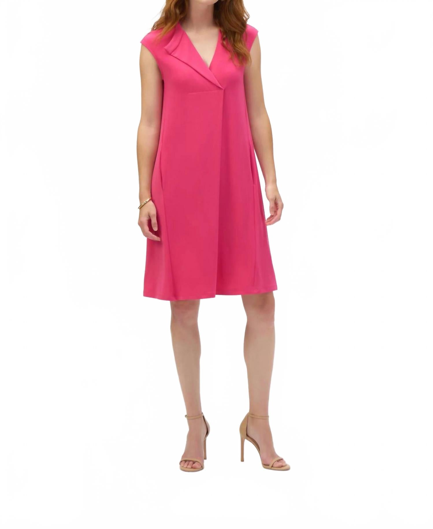 Платье-трапеция с V-образным вырезом и короткими рукавами в цвете герани Joseph Ribkoff, Geranium
Платье-трапеция с V-образным вырезом и короткими рукавами в цвете герани Joseph Ribkoff, Geranium