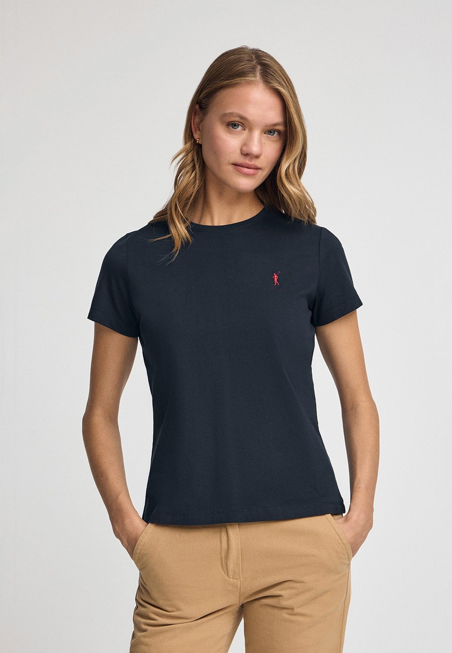 Футболка Polo Club SHORT SLEEVE REGULAR FIT, Navy/Dark Blue, Синий, Футболка Polo Club SHORT SLEEVE REGULAR FIT, Navy/Dark Blue
Футболка Polo Club SHORT SLEEVE REGULAR FIT, Navy/Dark Blue, Синий, Футболка Polo Club SHORT SLEEVE REGULAR FIT, Navy/Dark Blue