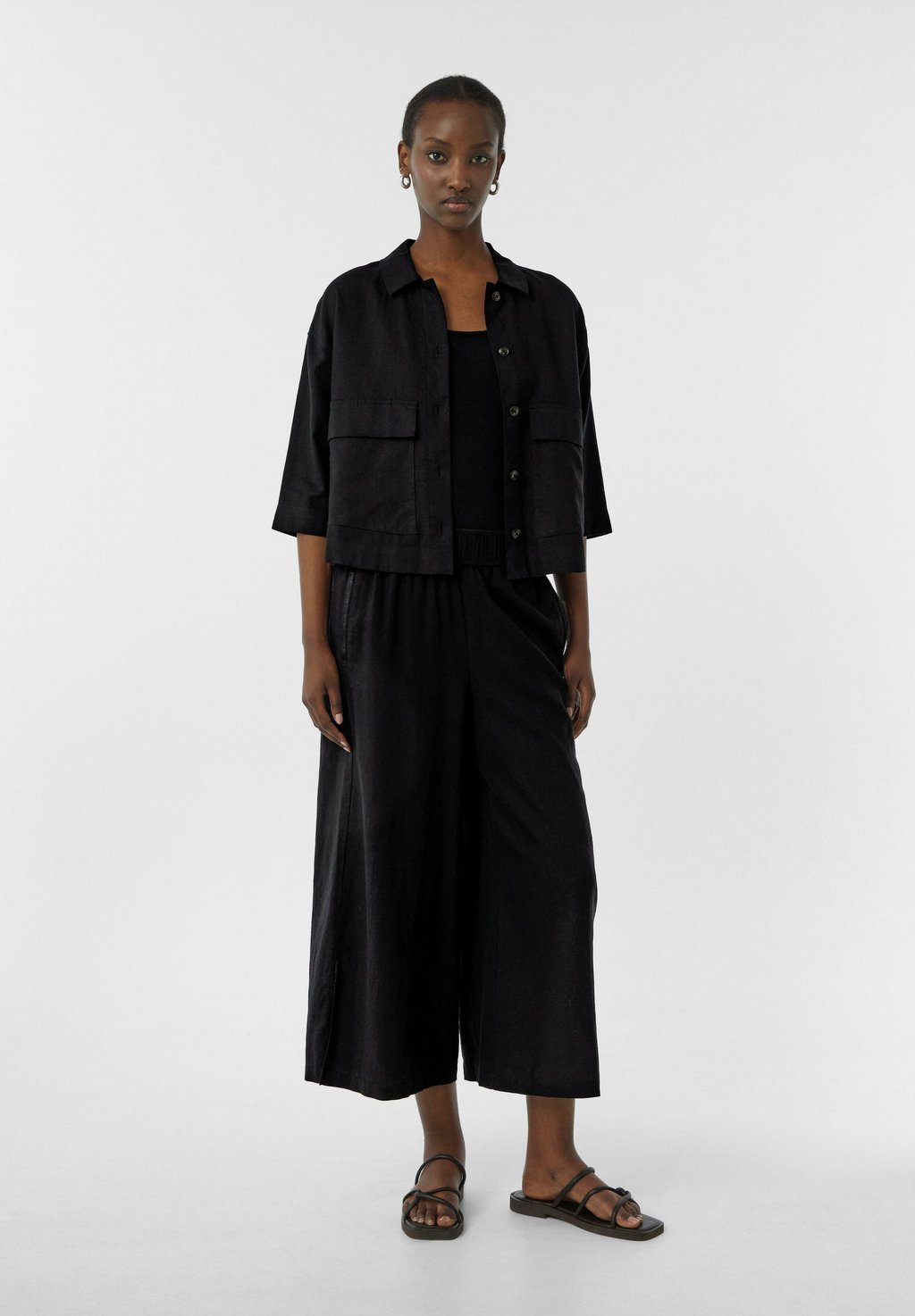 Брюки LEICHTE MIT SCHLITZEN comma casual identity, черный
Брюки LEICHTE MIT SCHLITZEN comma casual identity, черный