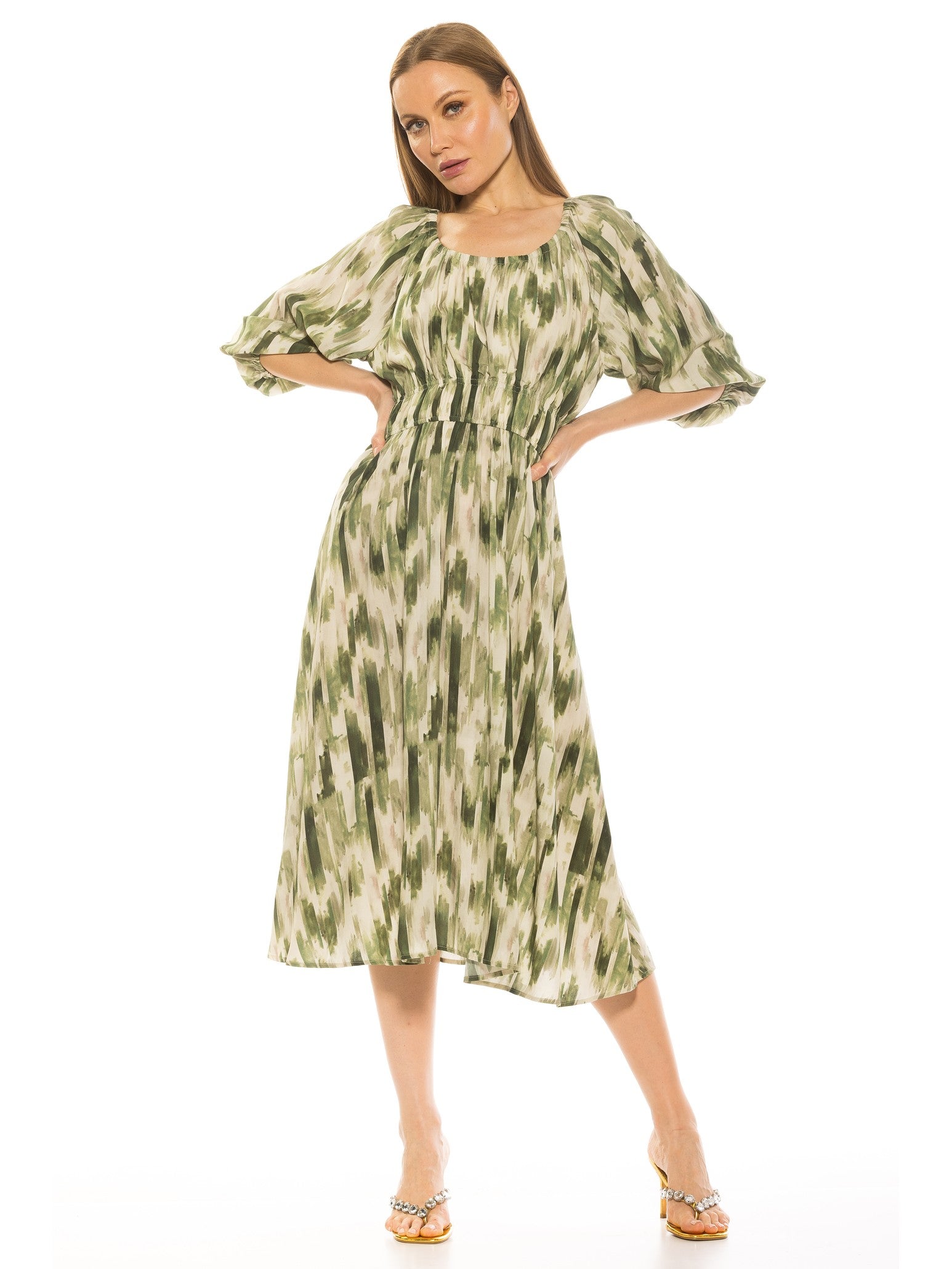 Платье Эмили с круглым вырезом ALEXIA ADMOR, цвет green abstract
Платье Эмили с круглым вырезом ALEXIA ADMOR, цвет green abstract