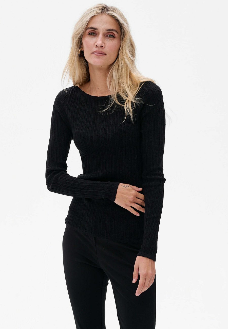 Джемпер blue shadow AGI, Black
Джемпер blue shadow AGI, Black