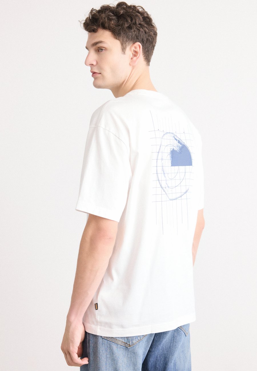 Футболка BOSS RADAR, White, Белый, Футболка BOSS RADAR, White
Футболка BOSS RADAR, White, Белый, Футболка BOSS RADAR, White