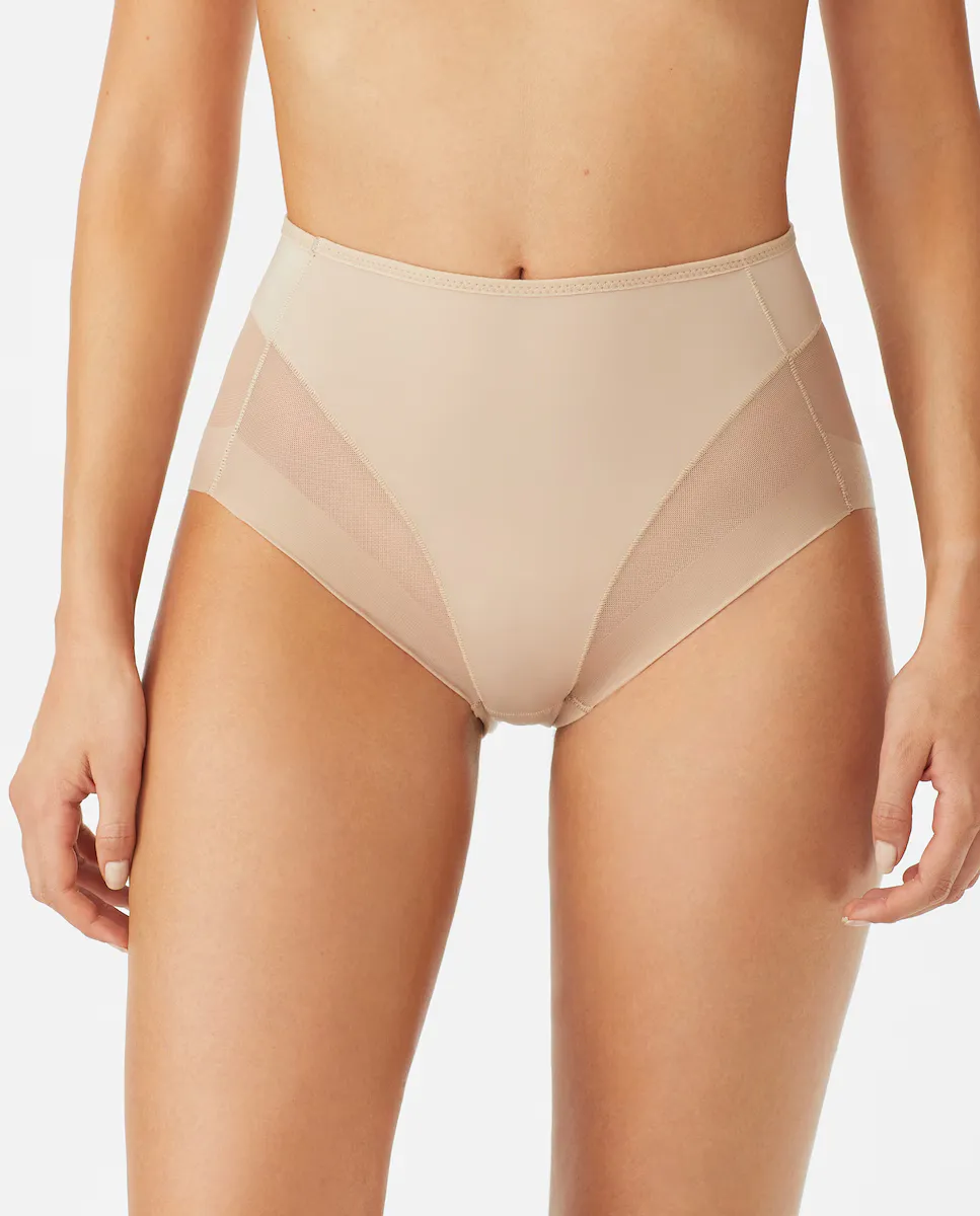 Трусики с эффектом стрингов Promise, бежевый
Трусики с эффектом стрингов Promise, бежевый