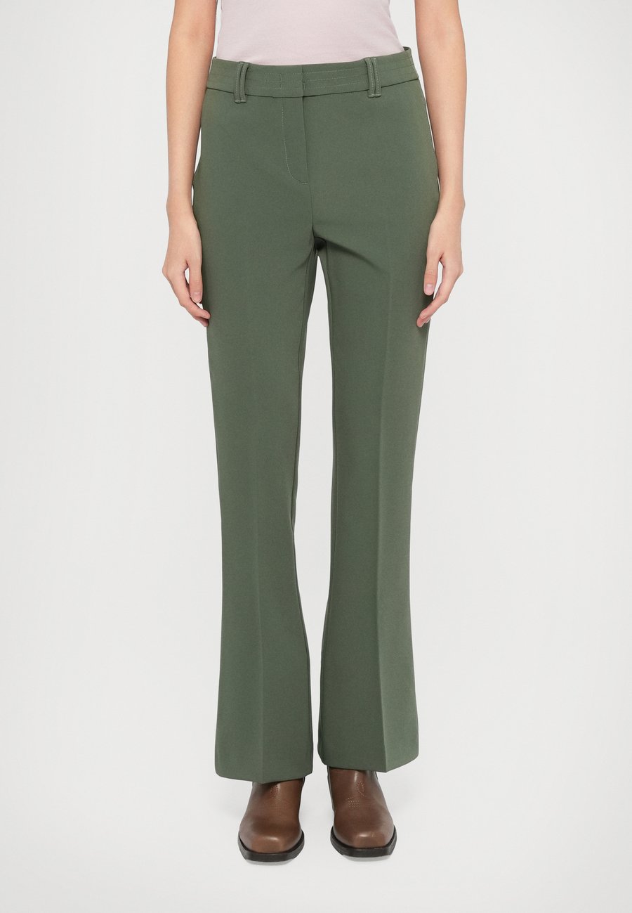 Брюки MAX&Co. YSER, Gruen/Green
Брюки MAX&Co. YSER, Gruen/Green