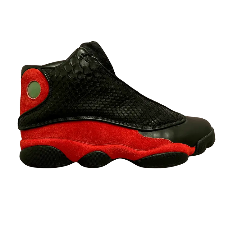 Кроссовки Air Jordan The Shoe Surgeon x Air Jordan 13 Retro 'Bred', черный
Кроссовки Air Jordan The Shoe Surgeon x Air Jordan 13 Retro 'Bred', черный
