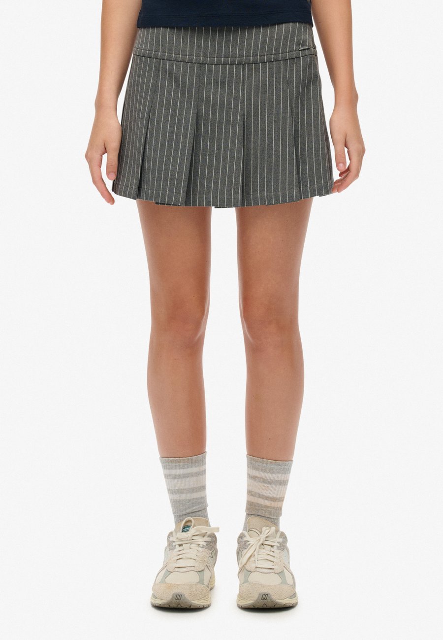 Юбка Superdry & Co A-line skirt, Grey Pinstripe/Grey
Юбка Superdry & Co A-line skirt, Grey Pinstripe/Grey