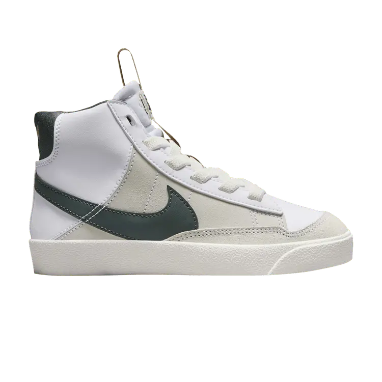 Кроссовки Nike Blazer Mid 77 SE PSWhite Vintage Green, белый 
Кроссовки Nike Blazer Mid 77 SE PSWhite Vintage Green, белый