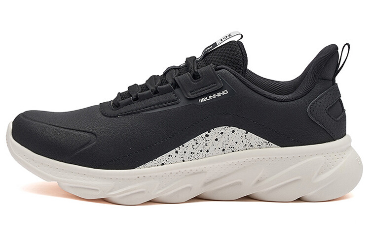 Кроссовки мужские низкие черный/белый 361° 
Кроссовки мужские низкие черный/белый 361°