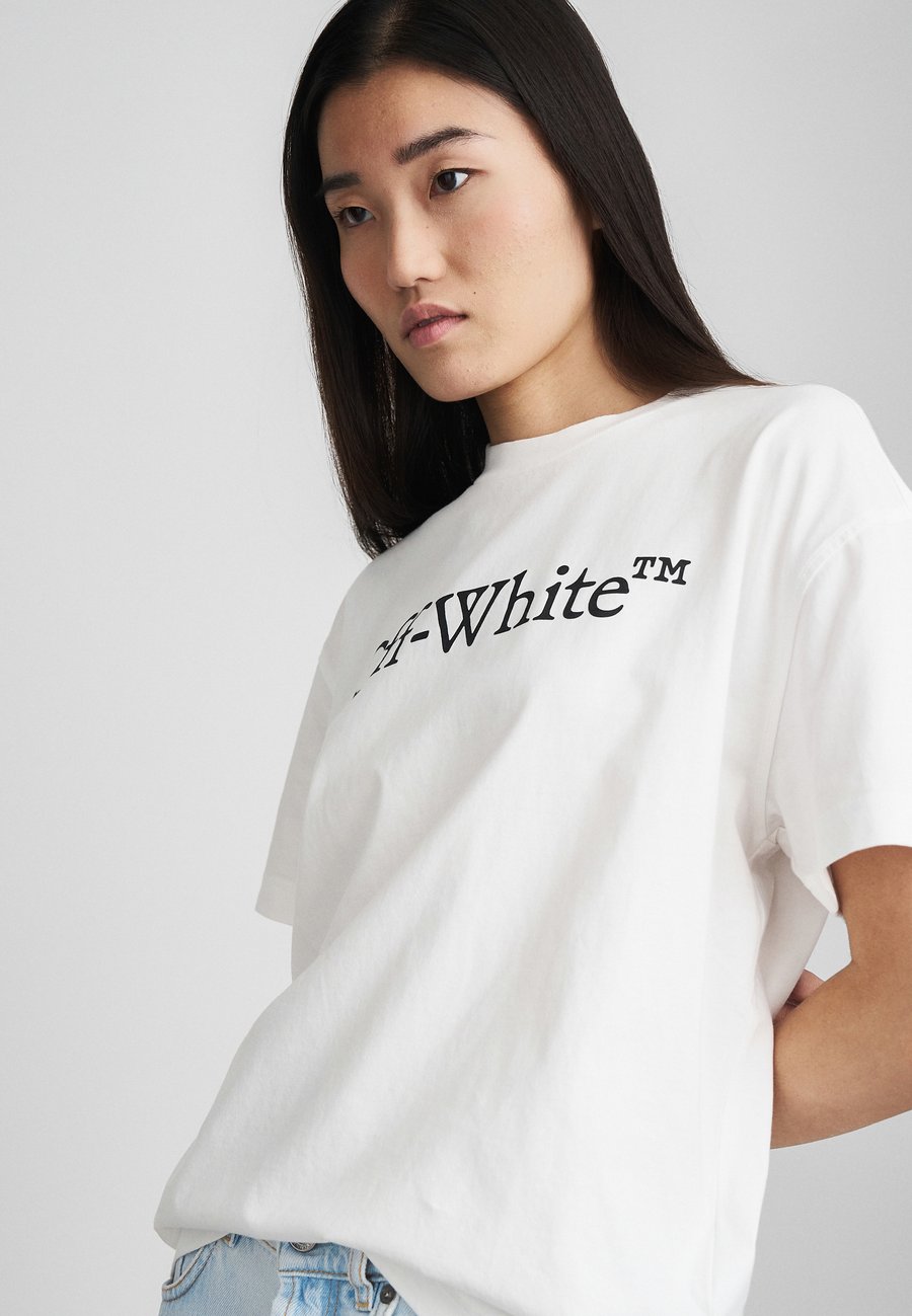 Футболка OFF-WHITE BIG LOGO BOOKISH CASUAL TEE, White/Black/White, Белый, Футболка OFF-WHITE BIG LOGO BOOKISH CASUAL TEE, White/Black/White
Футболка OFF-WHITE BIG LOGO BOOKISH CASUAL TEE, White/Black/White, Белый, Футболка OFF-WHITE BIG LOGO BOOKISH CASUAL TEE, White/Black/White