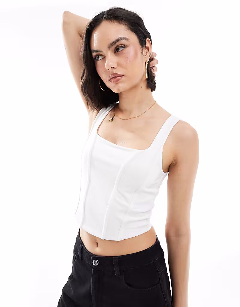 Корсетный топ Miss Selfridge кремового цвета
Корсетный топ Miss Selfridge кремового цвета