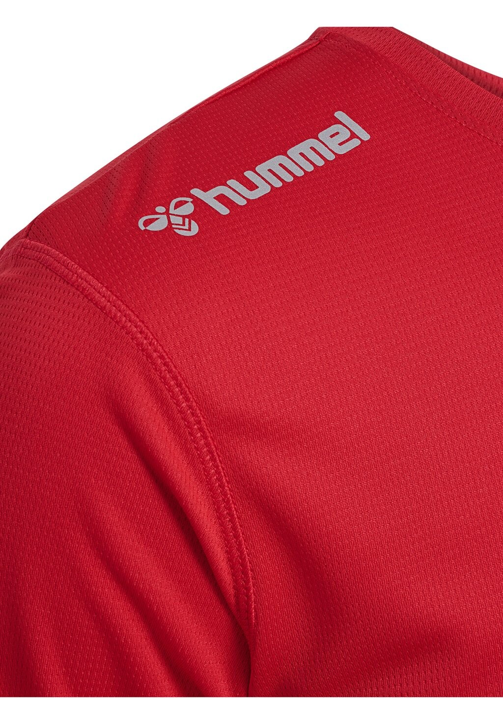 Принт на футболке RUN Hummel, красный
Принт на футболке RUN Hummel, красный