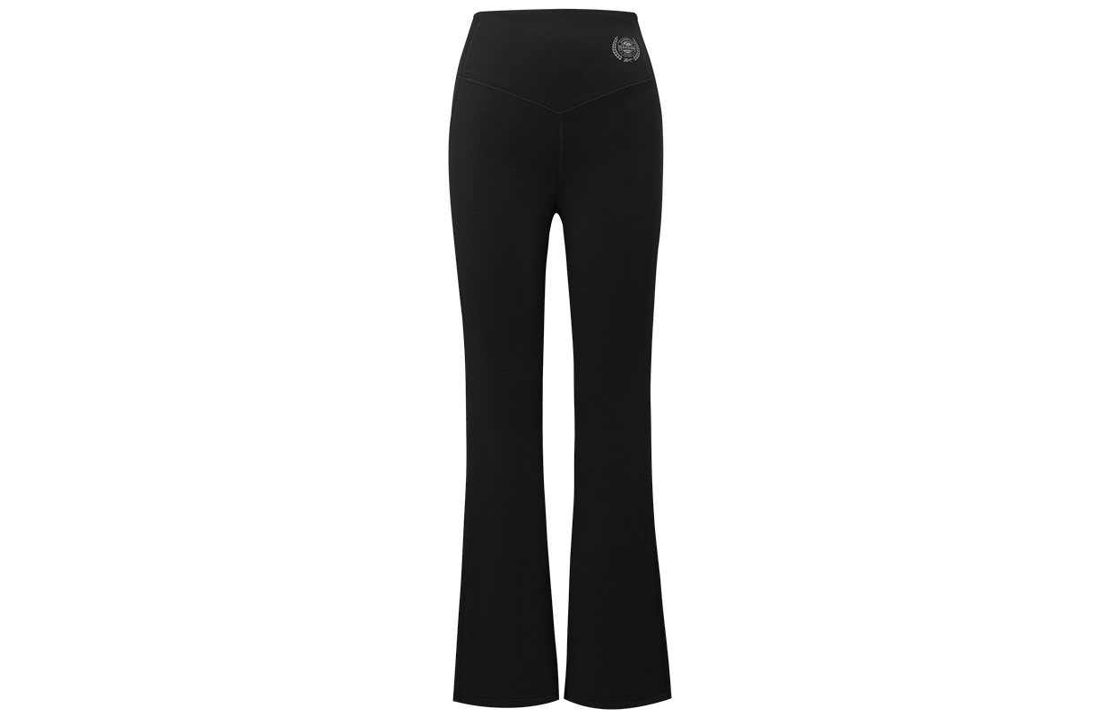 Вязаные спортивные брюки женские черные Reebok
Вязаные спортивные брюки женские черные Reebok