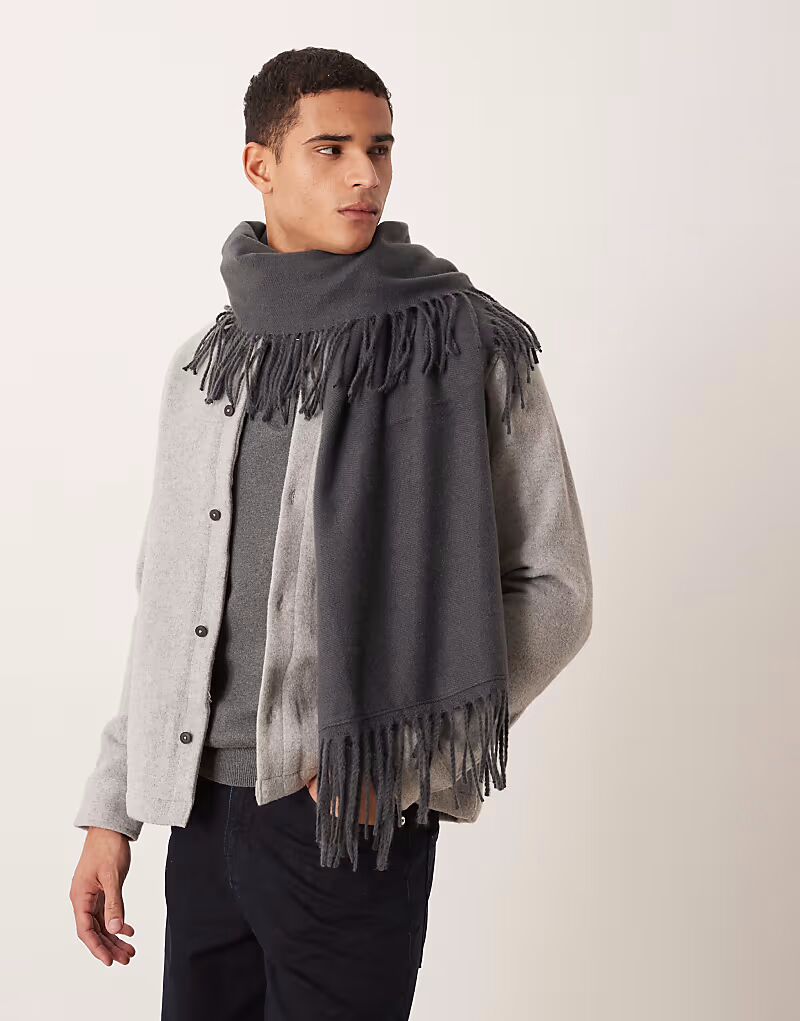 Шарф в стиле вестерн с кисточками Asos Design, серый
Шарф в стиле вестерн с кисточками Asos Design, серый