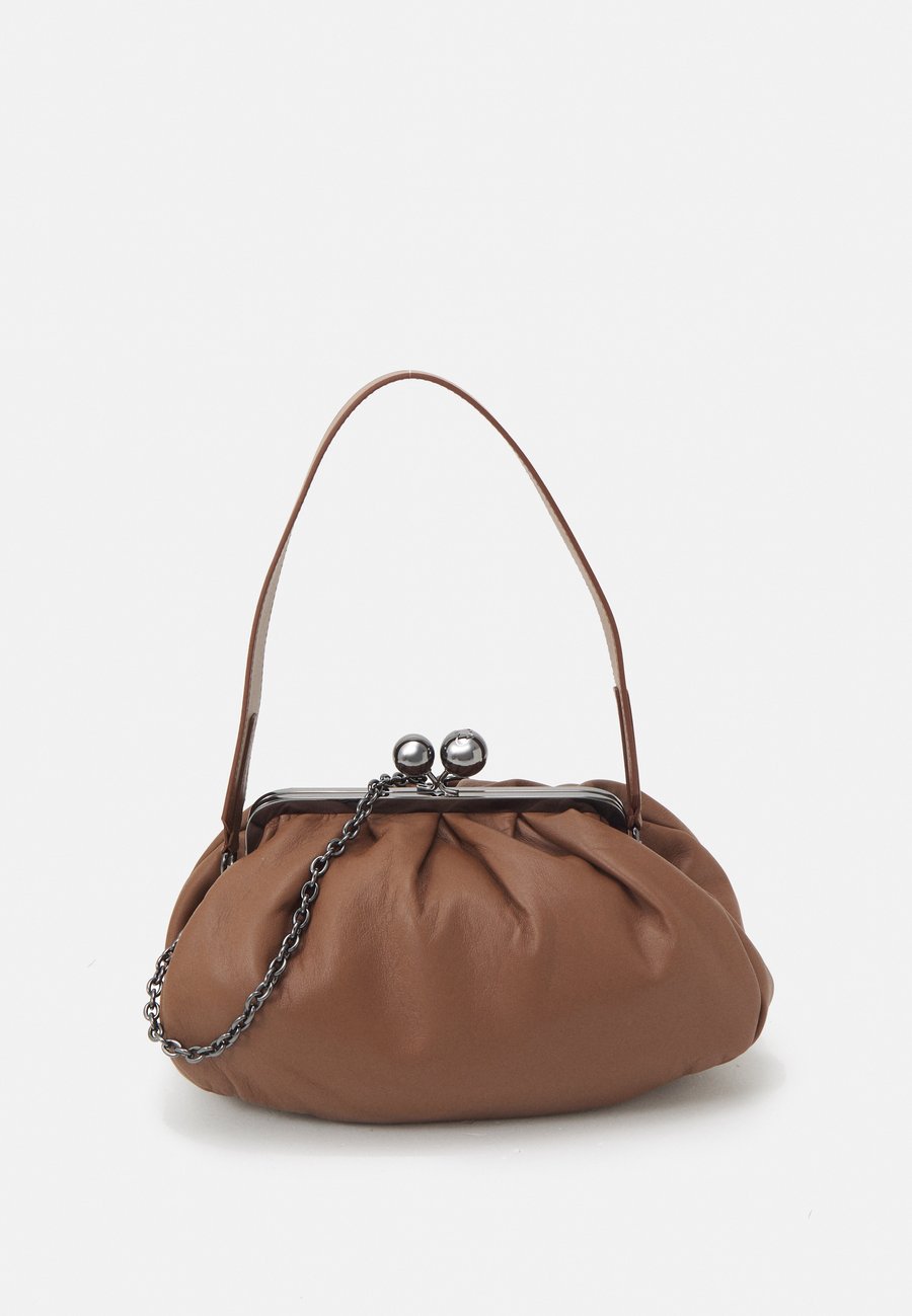 Клатч Weekend Max Mara CUBICO, Cuoio/Brown
Клатч Weekend Max Mara CUBICO, Cuoio/Brown