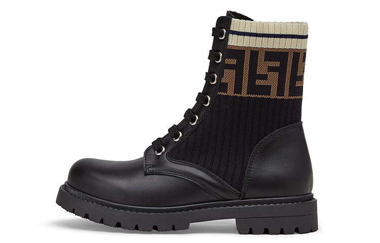 Fendi Детские ботинки Детские
Fendi Детские ботинки Детские