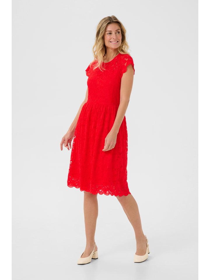 Платье до колена Cream
Платье до колена Cream