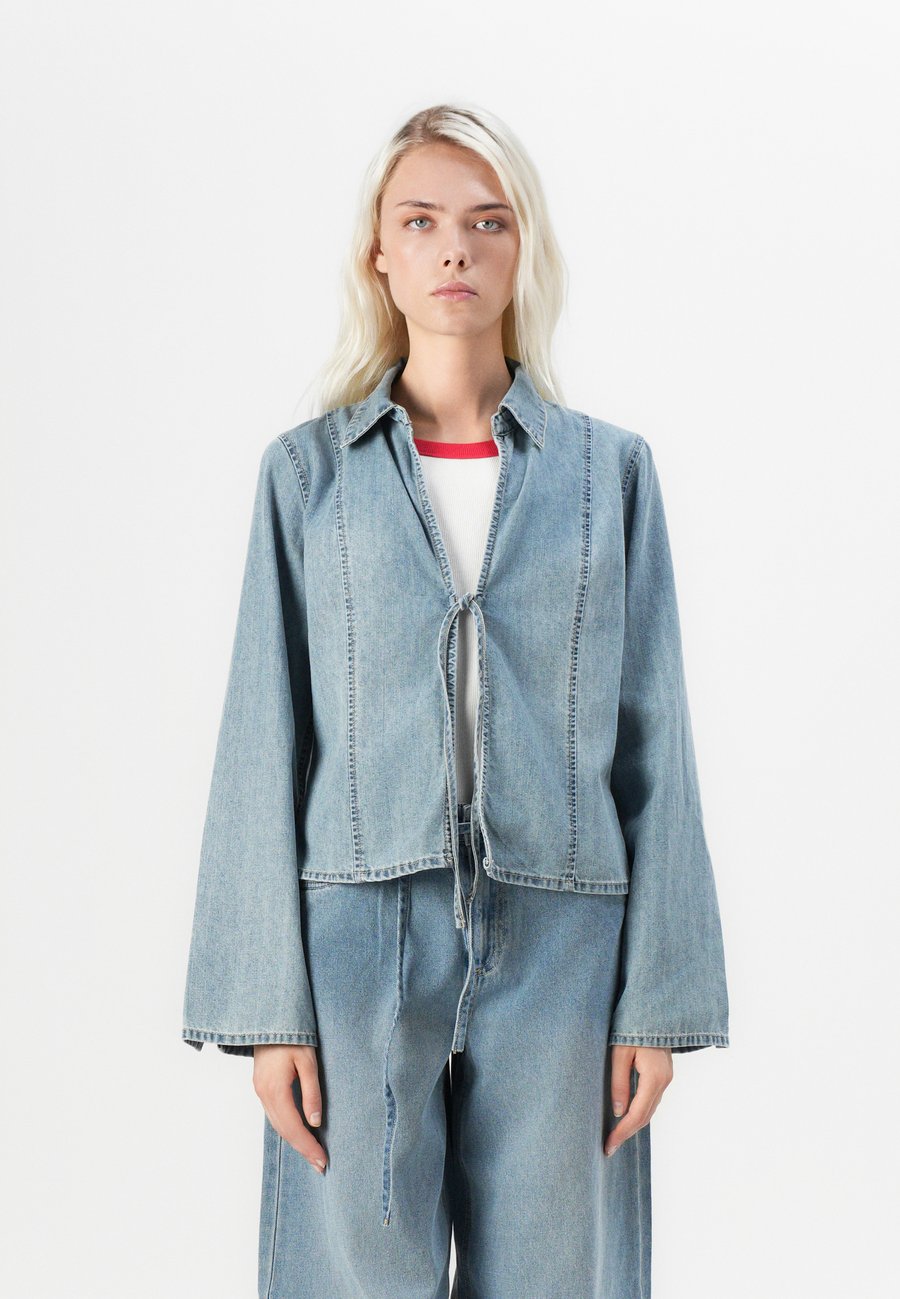 Блуза Noisy May NMMAISY SHIRT, Light Blue Denim/Light-Blue Denim
Блуза Noisy May NMMAISY SHIRT, Light Blue Denim/Light-Blue Denim