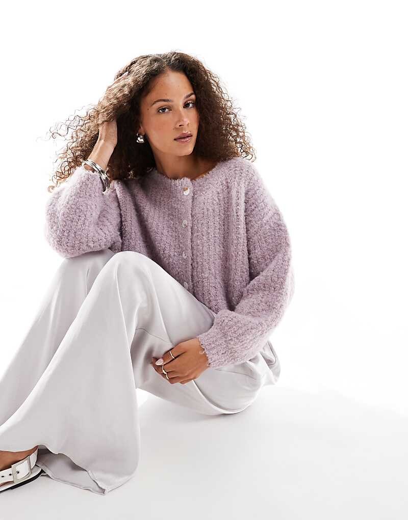 Сиреневый пушистый вязаный кардиган VRG GRL elsie
Сиреневый пушистый вязаный кардиган VRG GRL elsie