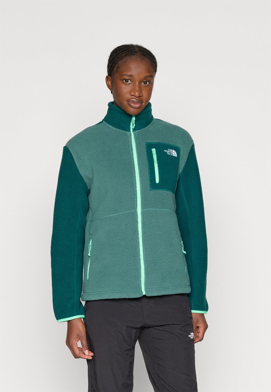 Флисовая куртка The North Face YUMIORI FULL ZIP, Pine Forest/Hunter Green/Spring Bud/Dark Green
Флисовая куртка The North Face YUMIORI FULL ZIP, Pine Forest/Hunter Green/Spring Bud/Dark Green