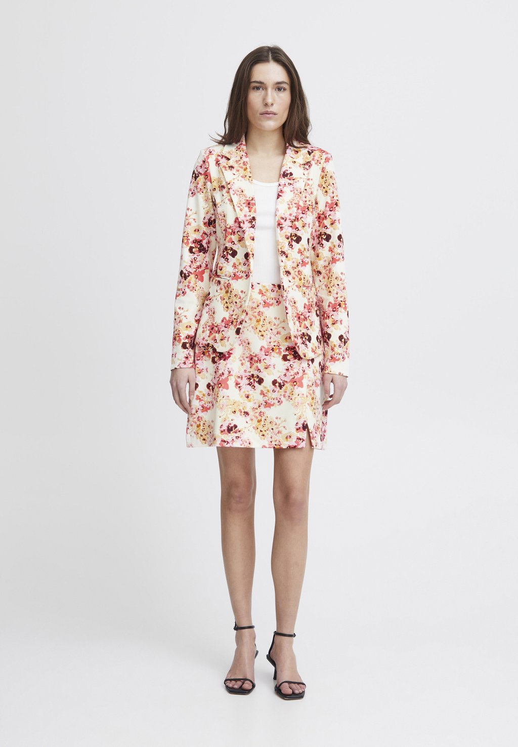 Блейзер ICHI, бежевый
Блейзер ICHI, бежевый