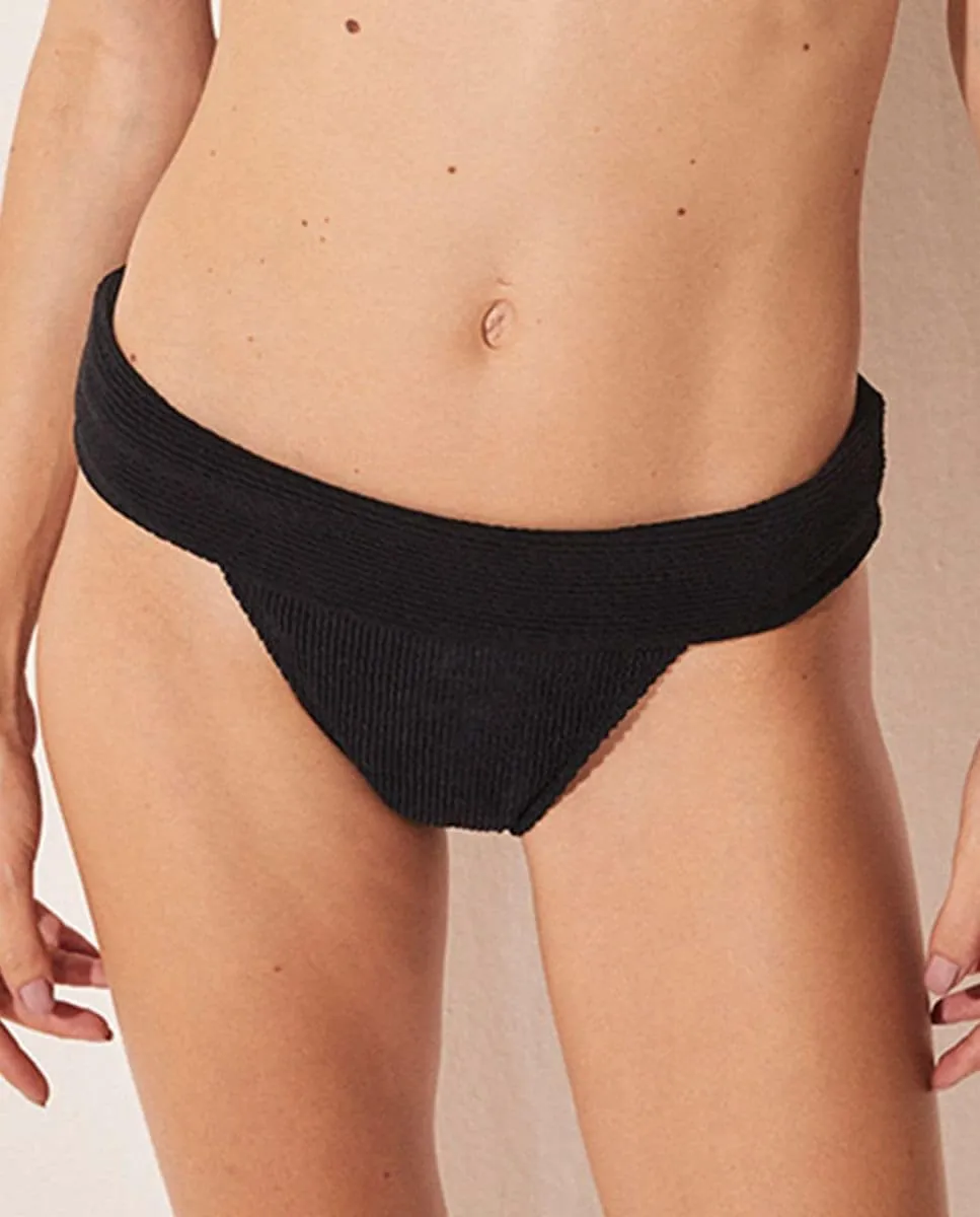 Простые бразильские плавки бикини Agua de coco, черный
Простые бразильские плавки бикини Agua de coco, черный